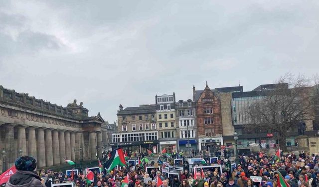 İskoçya’da Filistin’e destek gösterileri sürüyor