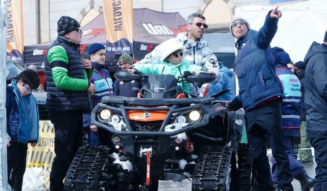 Kenan Sofuoğlu, Dünya Snowcross Şampiyonası için Erciyes’te