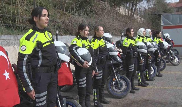 Motosikletli kadın polisler 8 Mart’ta görev başında